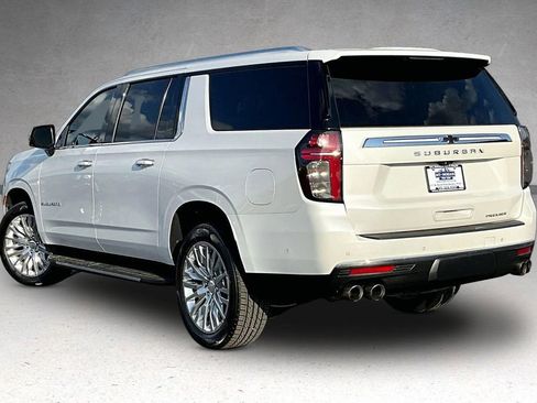 Used 2023 Chevrolet Suburban Premier w/ Advanced Technology Package AWD/4WD image 4
