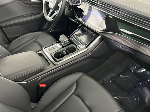Used 2023 Audi Q8 Premium Plus w/ Premium Plus Package image 15