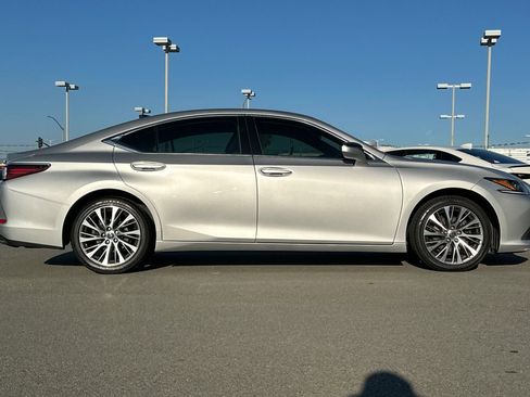 Used 2019 Lexus ES 350 w/ Premium Package image 3