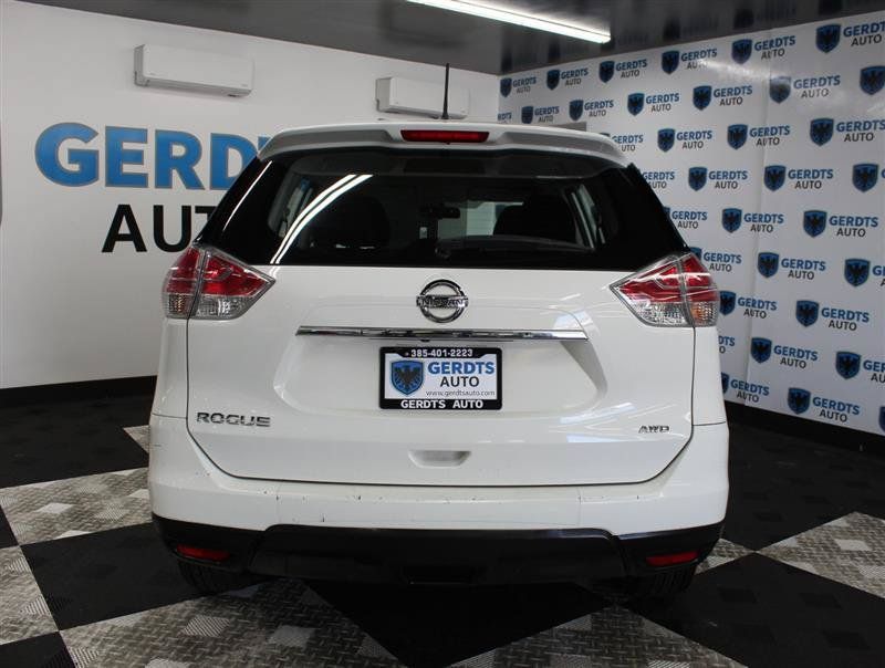 Used 2016 Nissan Rogue S AWD/4WD image 3