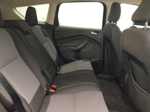 Used 2018 Ford Escape SE image 19