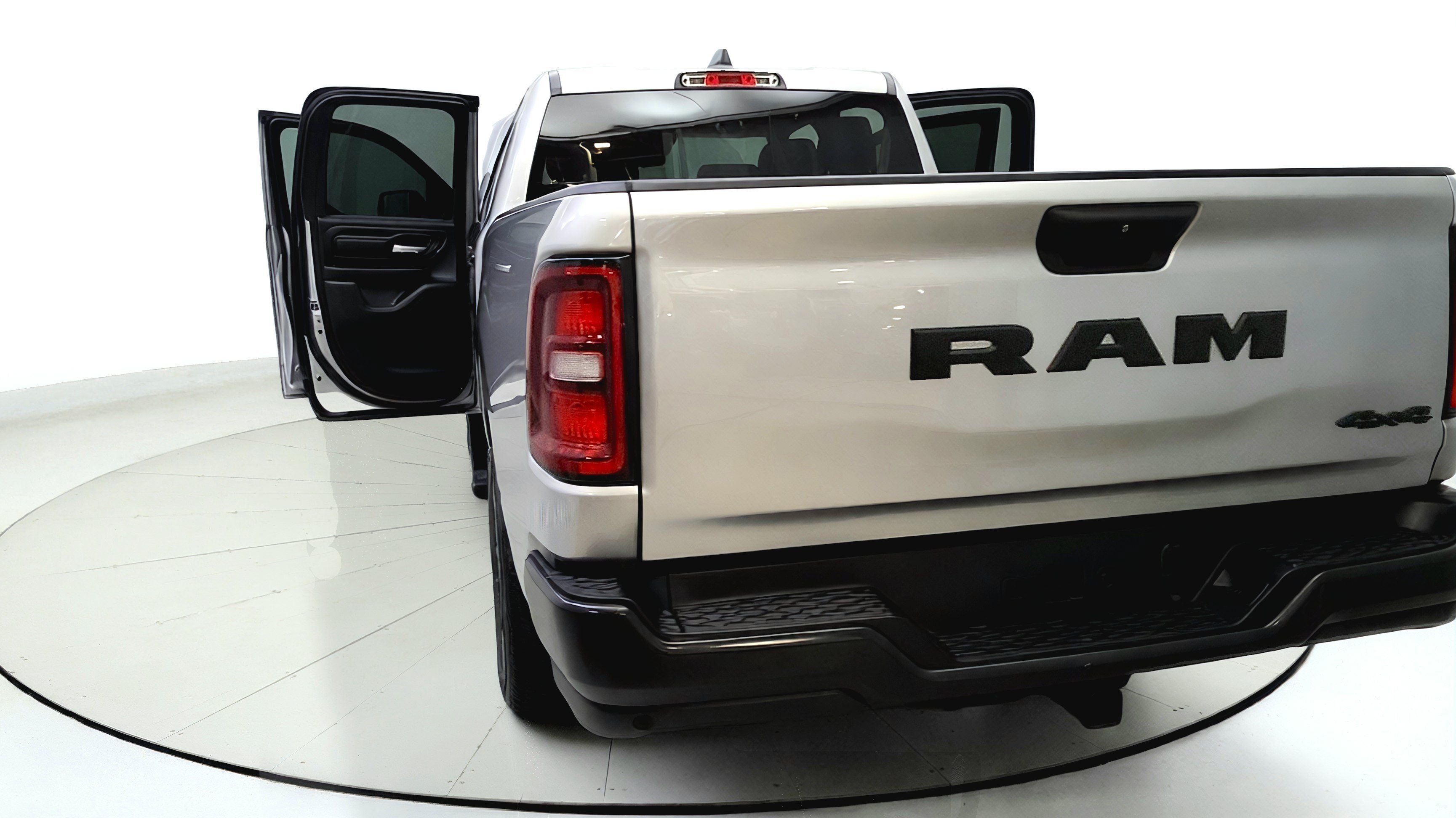 Used 2025 RAM 1500 Tradesman AWD/4WD image 13