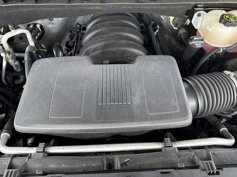 Used 2022 Chevrolet Silverado 1500 RST AWD/4WD image 33