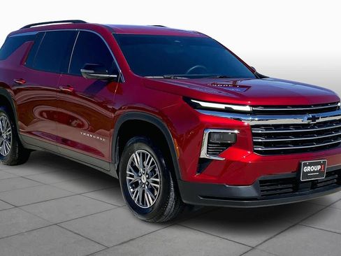 Used 2026 Chevrolet Traverse LT w/ Driver Confidence Package image 4