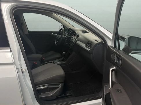 Used 2018 Volkswagen Tiguan S FWD image 21