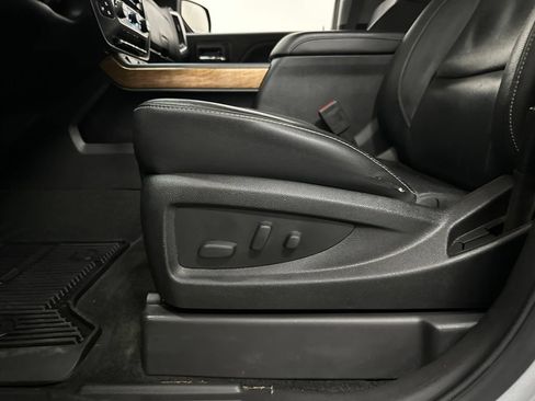 Used 2017 Chevrolet Silverado 1500 LTZ w/ Sport Package AWD/4WD image 38