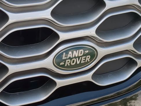 Certified 2025 Land Rover Discovery S AWD/4WD image 12