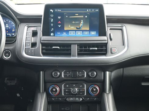 Used 2022 Chevrolet Tahoe Z71 w/ Luxury Package image 5