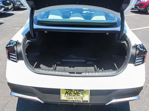 Certified 2025 Hyundai Sonata SE FWD image 35