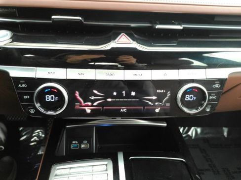 Used 2021 Genesis G80 2.5T image 41