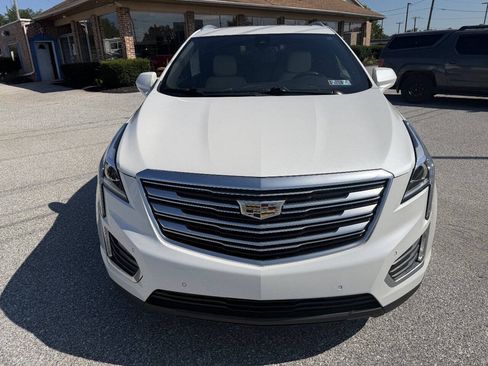 Used 2018 Cadillac XT5 Luxury w/ Driver Awareness Package AWD/4WD image 3