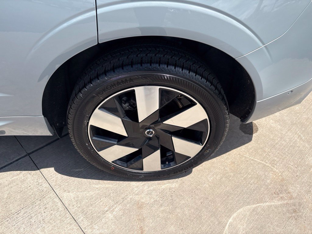 Certified 2025 Volvo XC60 T8 Plus w/ Protection Package Premier AWD/4WD image 14