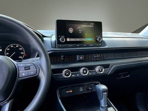 Used 2025 Honda CR-V LX image 9