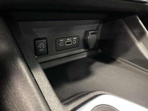 Used 2025 Nissan Sentra SV image 23