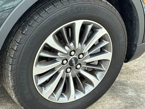 Certified 2023 Lincoln Nautilus Reserve FWD image 16