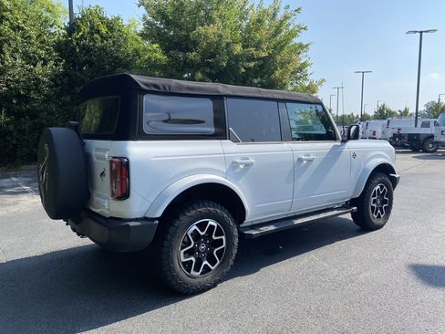 Used 2022 Ford Bronco Outer Banks AWD/4WD image 9
