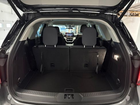 New 2026 Ford Explorer Active AWD/4WD image 30