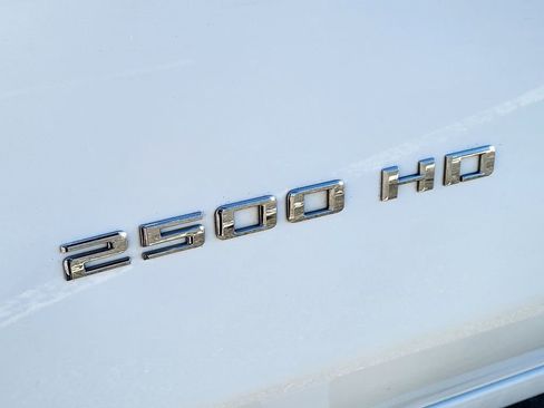 Used 2024 Chevrolet Silverado 2500 LT image 9