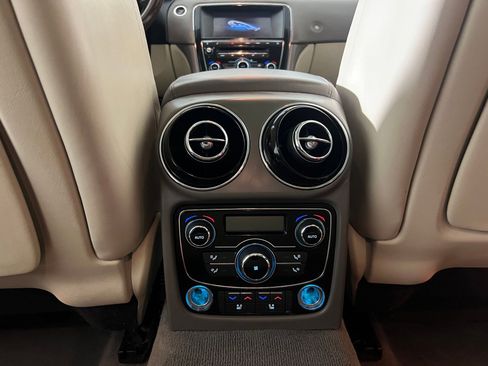 Used 2015 Jaguar XJ L Portfolio image 34