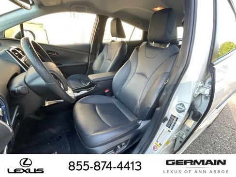 Used 2016 Toyota Prius Four Touring FWD image 12
