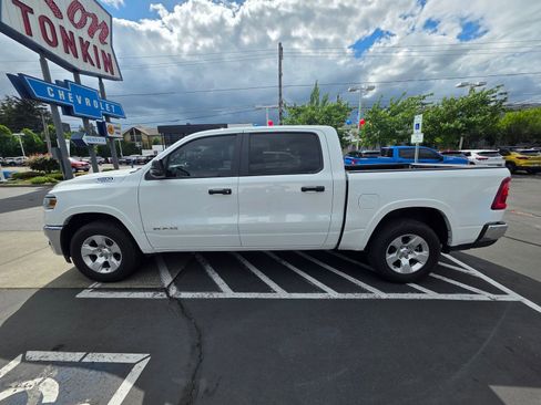 Used 2025 RAM 1500 Big Horn AWD/4WD image 8