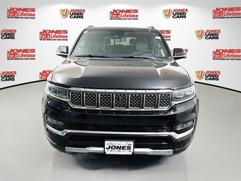 Used 2022 Jeep Grand Wagoneer Series III w/ Rear Seat Video Group 1 AWD/4WD image 16