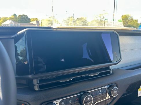 New 2026 Jeep Wrangler Sport S image 20