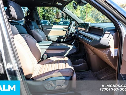 Used 2024 Kia EV9 Land image 23