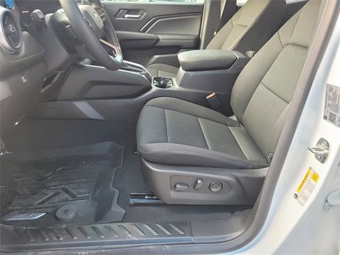 New 2026 Chevrolet Colorado LT image 9