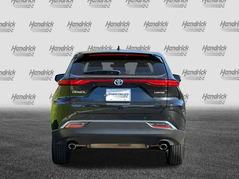 Used 2023 Toyota Venza Limited image 6