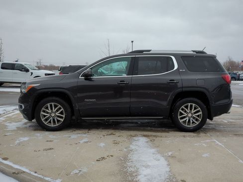 Used 2018 GMC Acadia SLE image 3