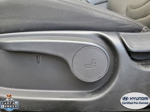 Used 2025 Hyundai Tucson SE AWD/4WD image 17