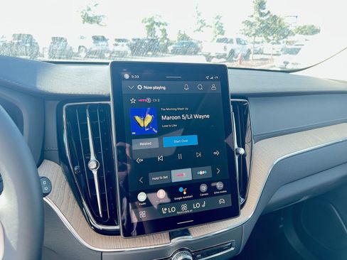 New 2026 Volvo XC60 B5 Ultra w/ Protection Package Premier image 17