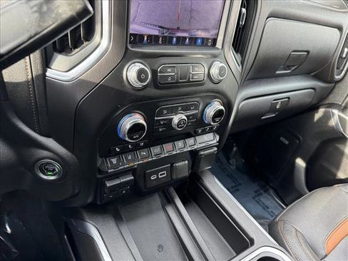 Used 2020 GMC Sierra 2500 AT4 w/ AT4 Premium Package AWD/4WD image 16
