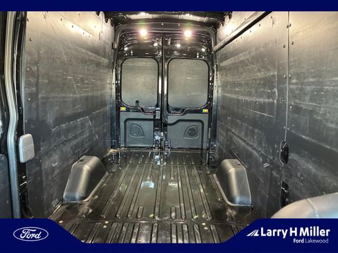 Used 2020 Ford Transit 250 148 High Roof Extended w/ Load Area Protection Package image 31
