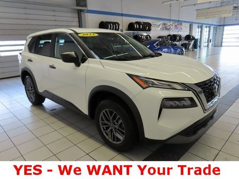 Used 2023 Nissan Rogue S image 16