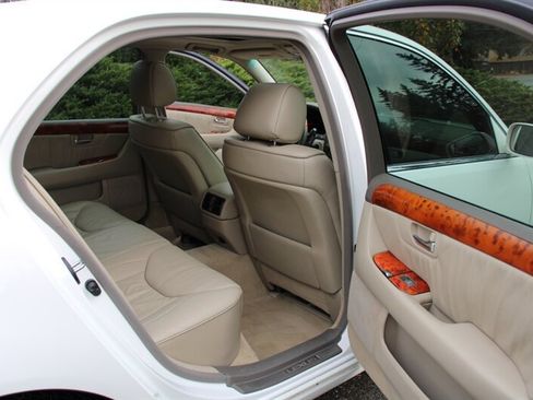 Used 2001 Lexus LS 430 image 6