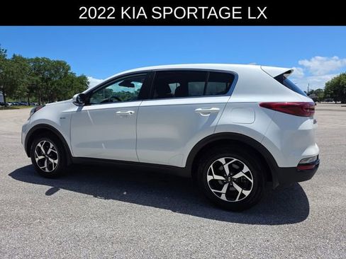 Used 2022 Kia Sportage LX AWD/4WD image 5