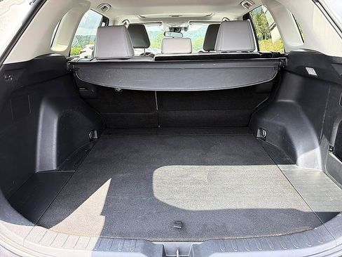 Certified 2021 Toyota RAV4 XLE Premium AWD/4WD image 21
