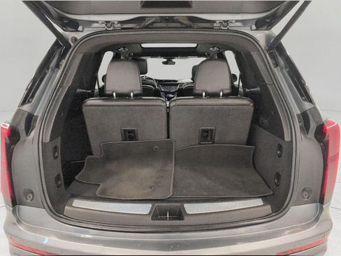 Used 2020 Cadillac XT6 Premium Luxury AWD/4WD image 15