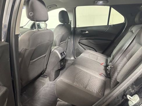 Used 2018 Chevrolet Equinox LT image 12