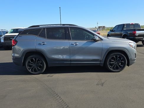 Used 2021 GMC Terrain SLT w/ Elevation Edition AWD/4WD image 9