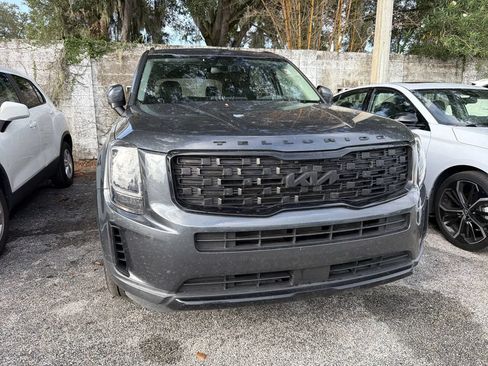 Certified 2022 Kia Telluride EX w/ EX Premium Package AWD/4WD image 5