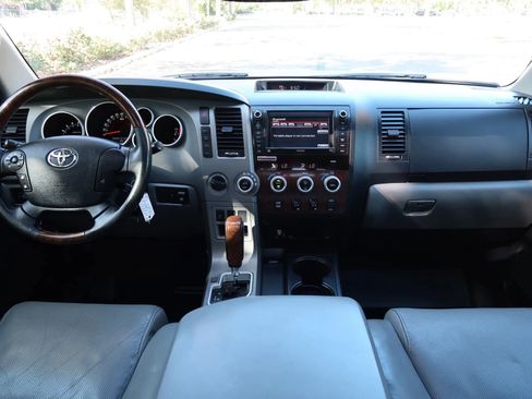 Used 2012 Toyota Tundra Limited image 25