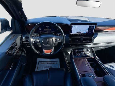 Used 2023 Lincoln Navigator Reserve image 25