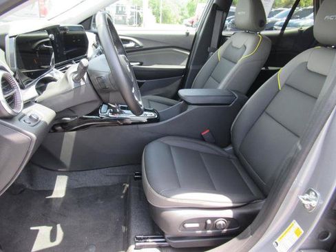 Used 2026 Chevrolet Trax ACTIV w/ Driver Confidence Package FWD image 18