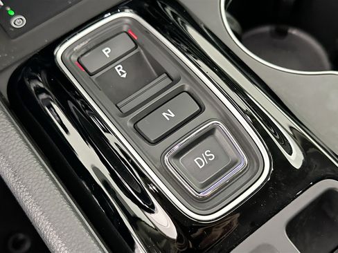 Used 2025 Honda Pilot EX-L image 24