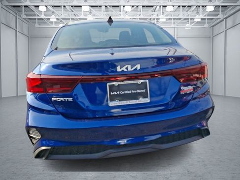 Used 2022 Kia Forte LXS image 4
