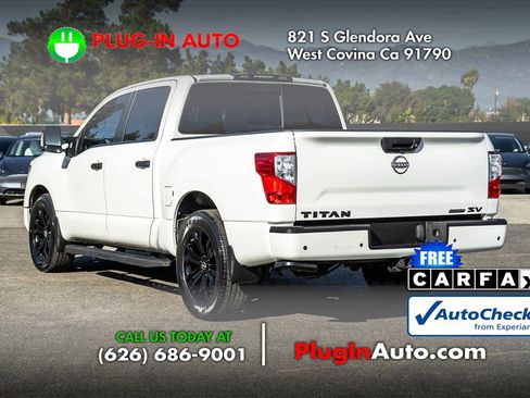 Used 2023 Nissan Titan SV w/ SV Convenience Package image 5