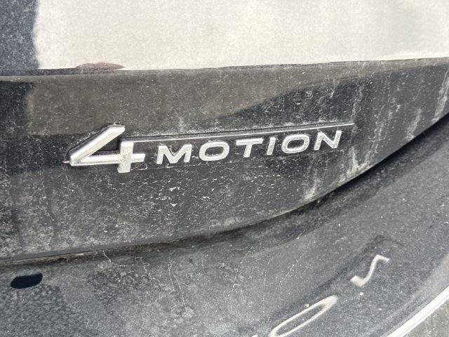 Used 2025 Volkswagen Tiguan SEL R-Line AWD/4WD image 17